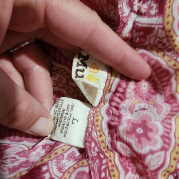 Mudd Pink Paisley Sheer Peplum Square Neck Blouse Size Large - Picture 5 of 6